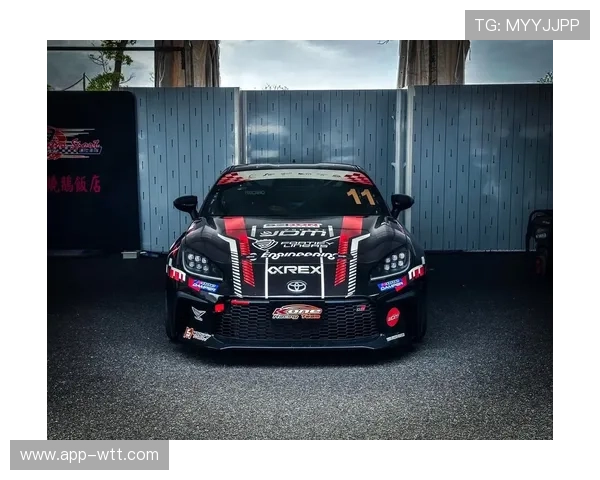 澳门大赛车期间车迷签名会火爆,本土车手帝雅戈成焦点 澳门大赛车期间车迷签名会火爆,本土车手帝雅戈成焦点